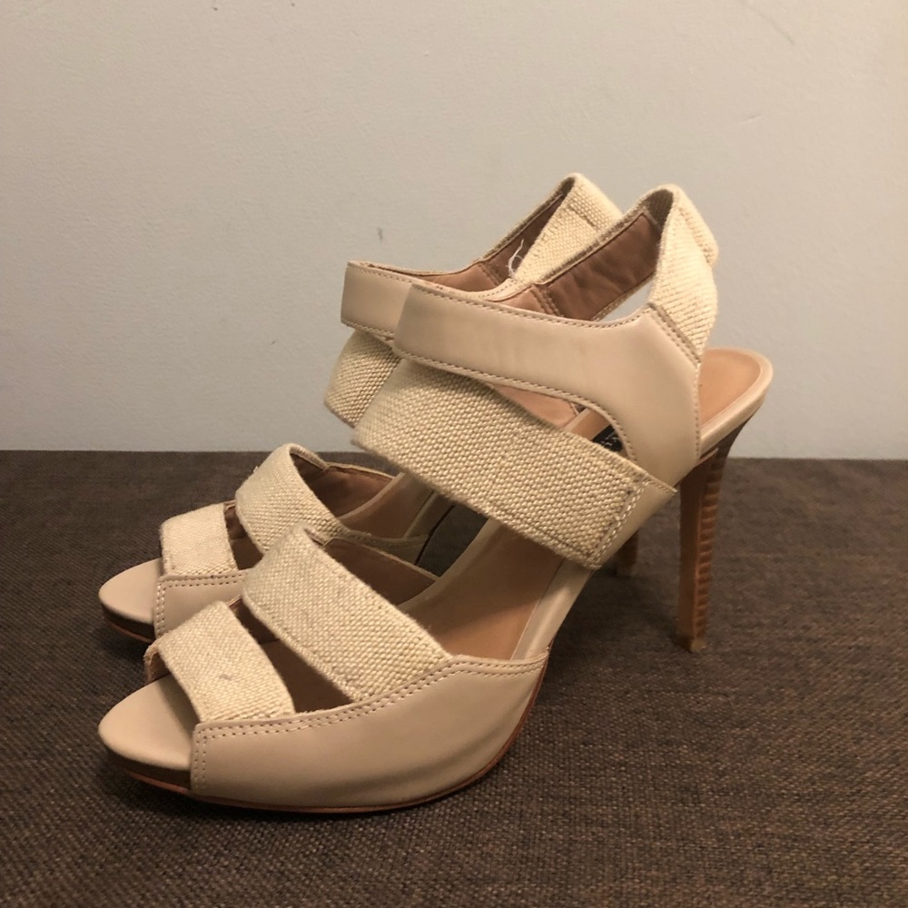 Ann Taylor Camel Leather Stretch Sandal Heels 6